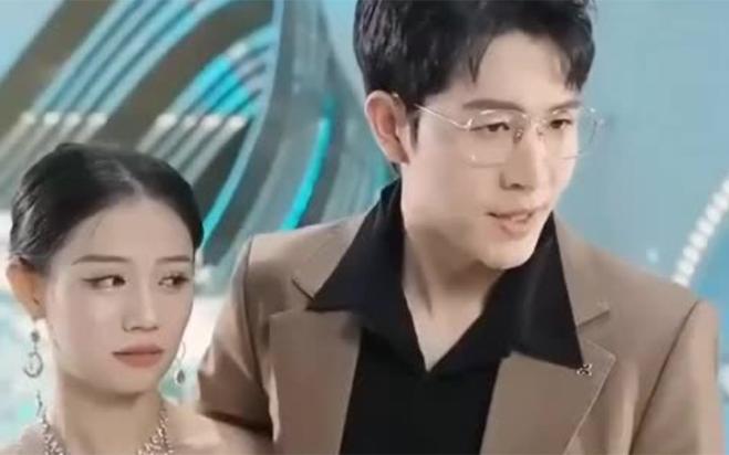 替身上位總裁輕點撩(錯認成寵，張先生寵妻好甜)(全集)